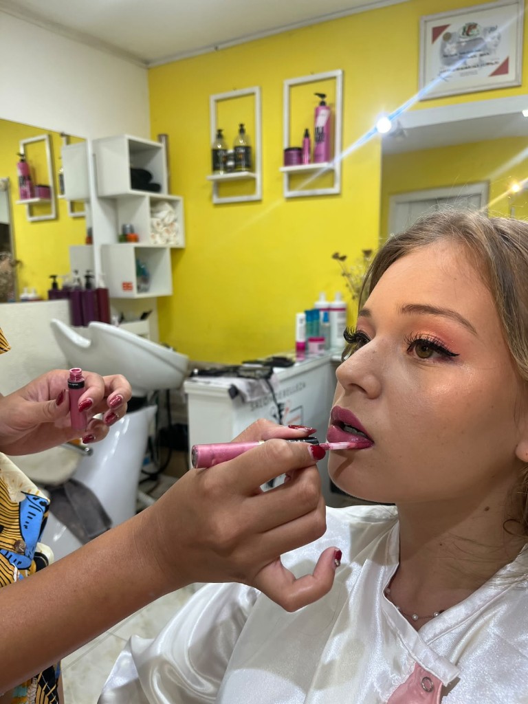 Aplicación de labial profesional